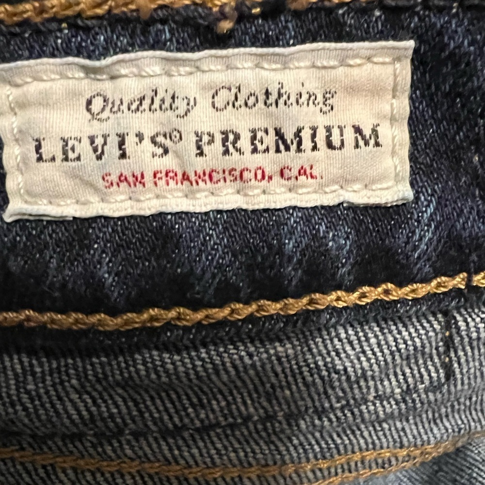 Levi’s 70s High Slim Straight Jeans (Premium)– Size 27 (Sonoma Hills Dark Wash) - Picture 8 of 8